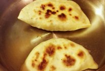 韮菜盒子的做法