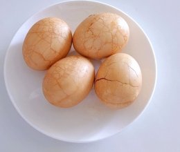 核桃壳煮鸡蛋的做法