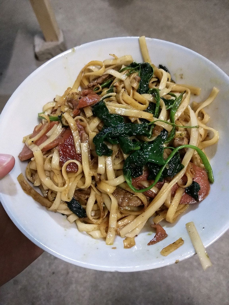 家常炒面条的做法