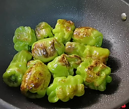 虎皮青椒的做法