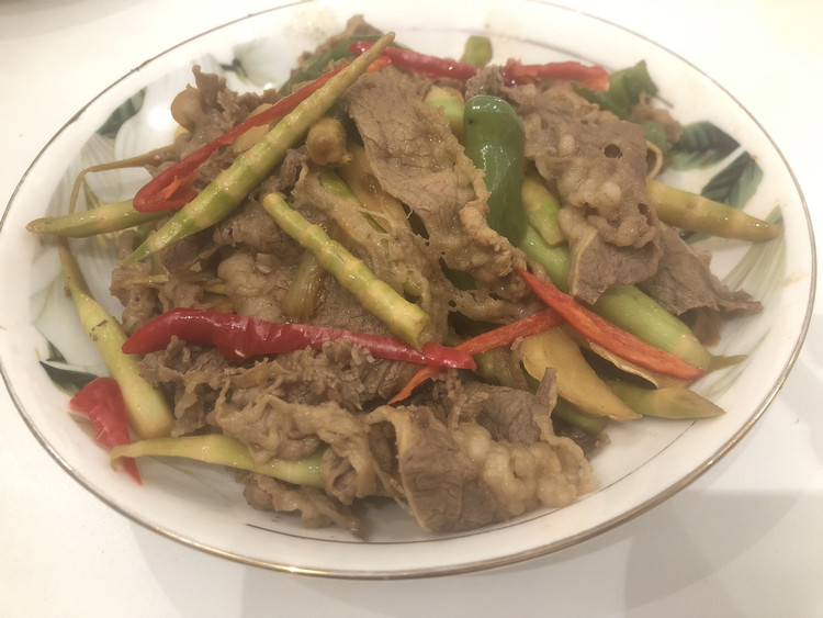 竹笋炒肥牛片的做法