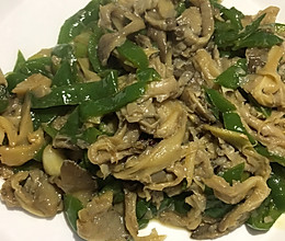 青椒炒平菇的做法