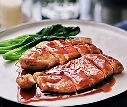 蜜汁煎鸡胸肉的做法