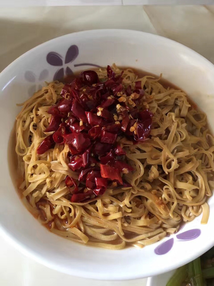油泼干豆腐丝的做法