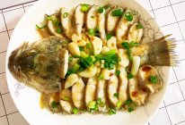 #花式新美味就酱简单#孔雀开屏~清蒸鲈鱼的做法