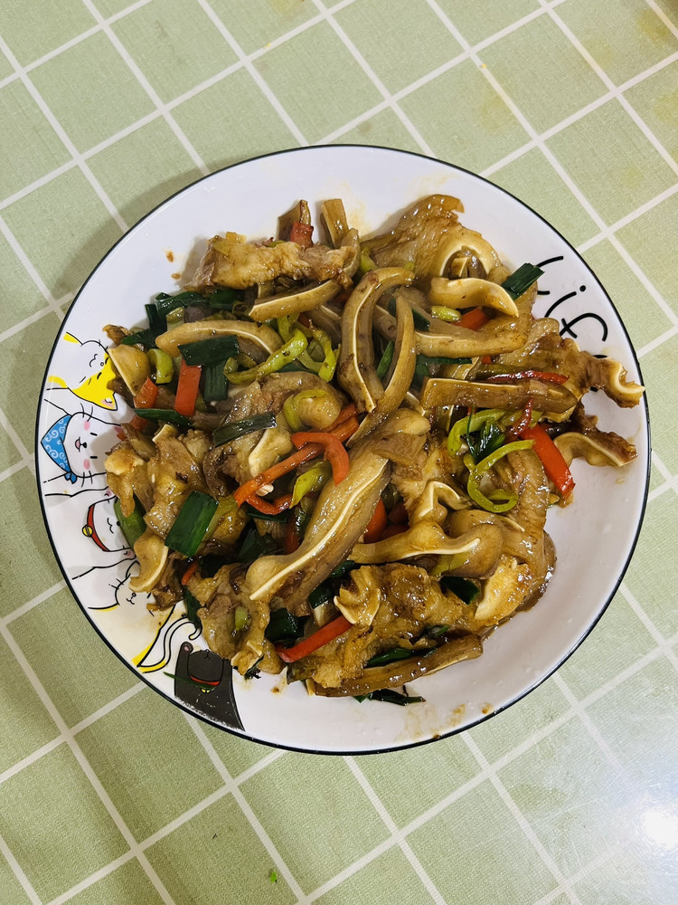炒猪耳朵的做法