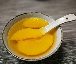 黄桃糖水的做法