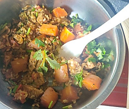 轻卡减脂餐:茄汁鸡胸肉闷饭的做法