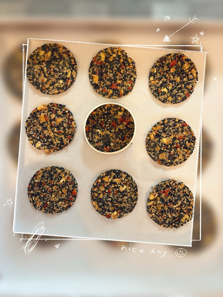 红枣核桃芝麻薄脆的做法