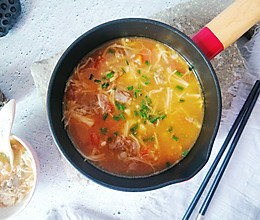 #入秋滋补正当时# 快手番茄牛肉汤,5分钟上桌,汤鲜肉滑的做法