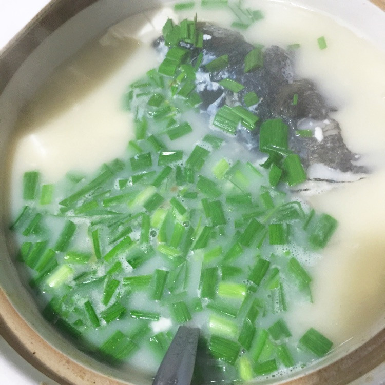 鱼头二吃之一胖头鱼豆腐汤的做法