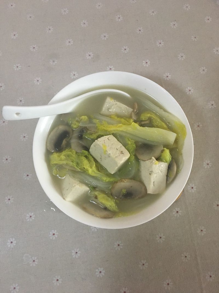 娃娃菜豆腐汤的做法