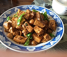 草菇烧老豆腐的做法