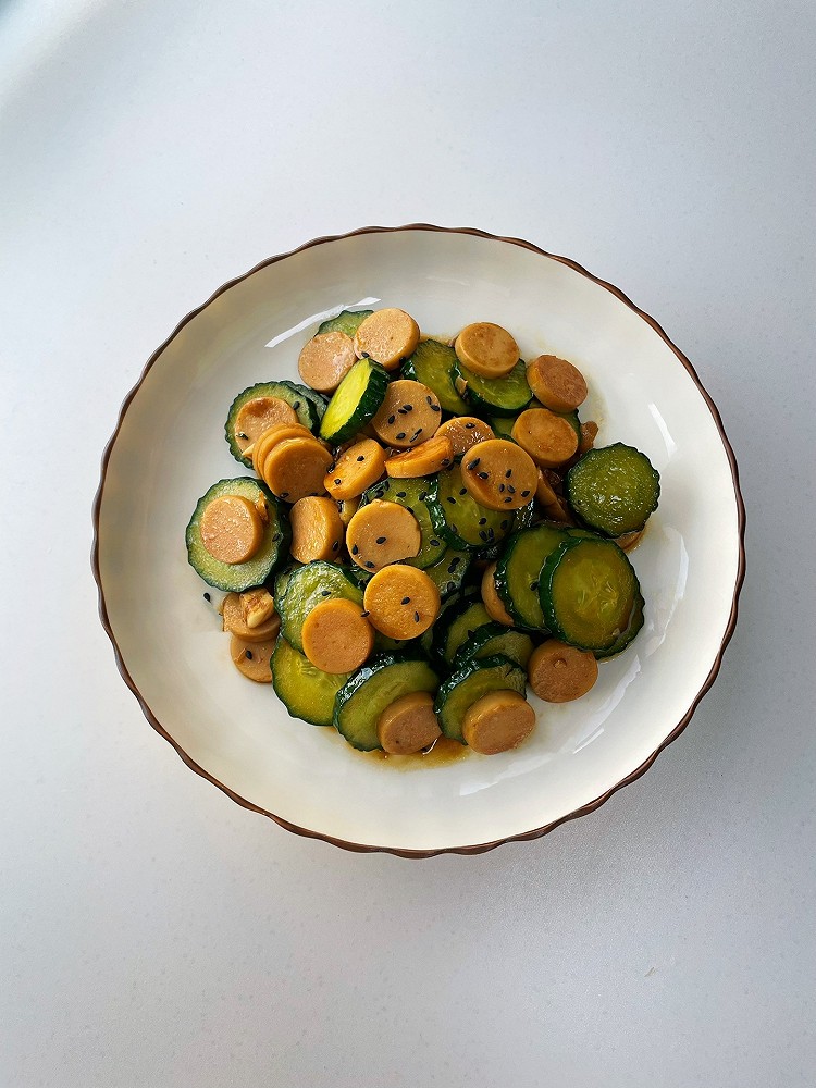 黄瓜炒火腿肠的做法