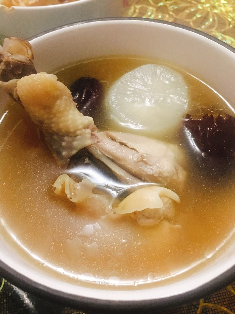 白萝卜鸡汤的做法