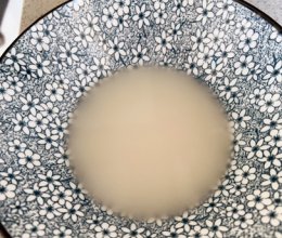 生津银耳米汤的做法