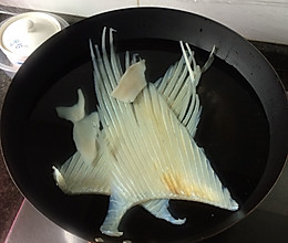 鱼翅骨头汤的做法