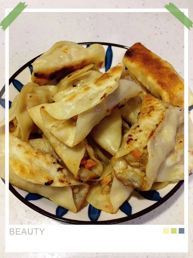 简单做法版水煎饺，煎饺中土豪版！的做法