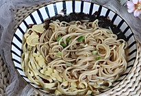 10分钟搞定快手美味早餐面的做法