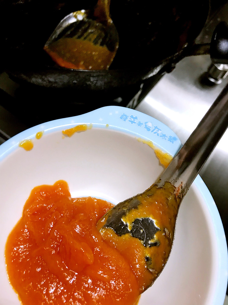 简单自制番茄酱，味道神似亨氏不用秤的做法