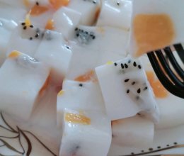 极简单的芒果火龙果布丁的做法