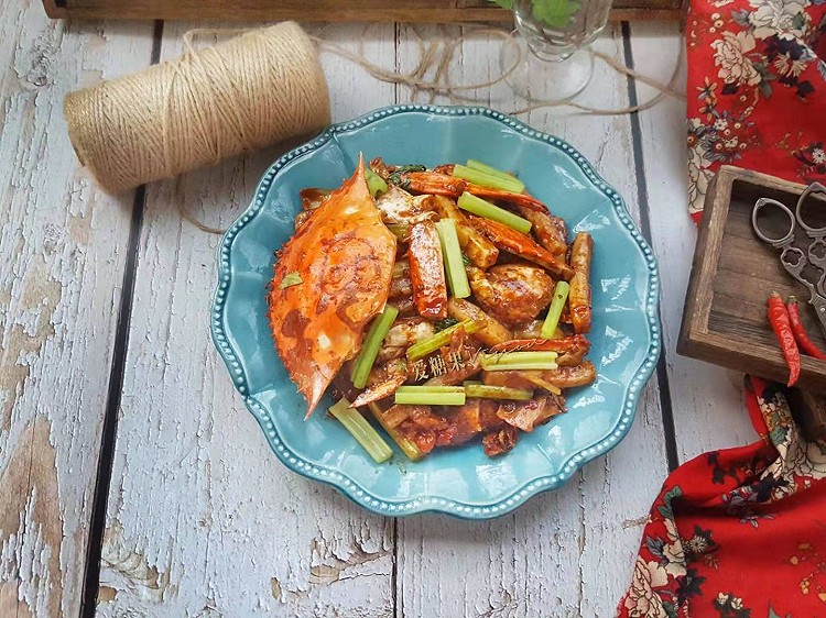 梭子蟹炒年糕的做法
