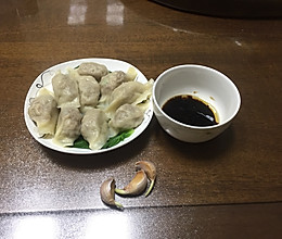 松茸饺子的做法