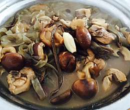 粉条蘑菇炖鸡腿的做法