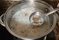 桃胶雪燕牛奶羹的做法