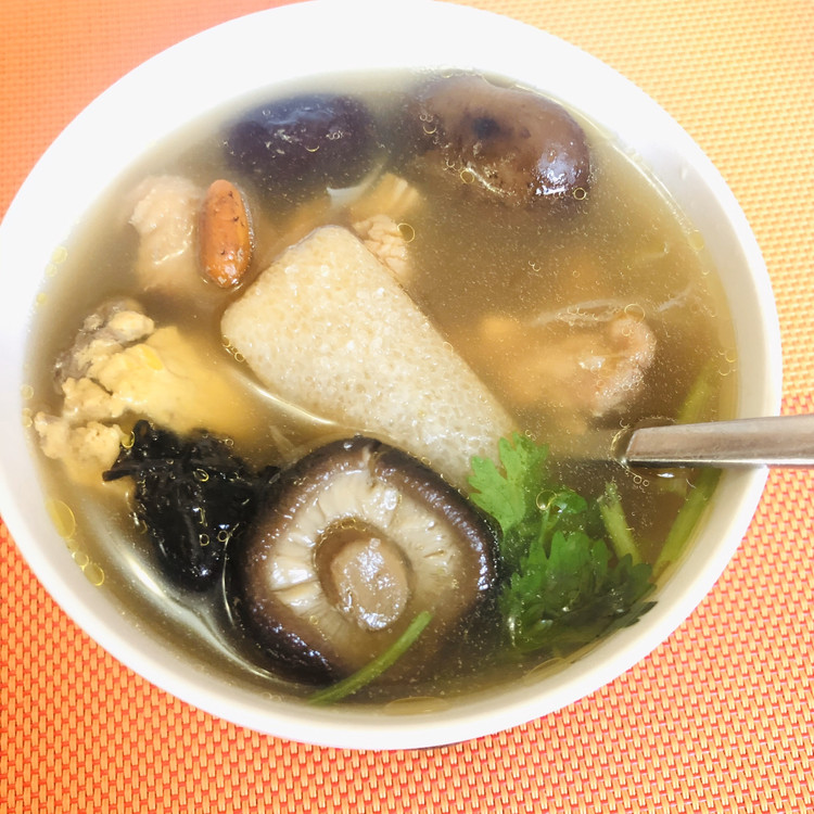 黄芪竹荪 老母鸡汤的做法