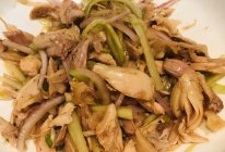 凉拌鸡腿肉的做法