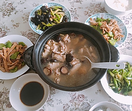 当归黄芪炖鸡汤的做法