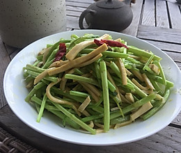 清炒芦蒿干丝的做法