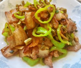 #感恩节烹饪挑战赛#青椒酸豆角炒五花肉的做法