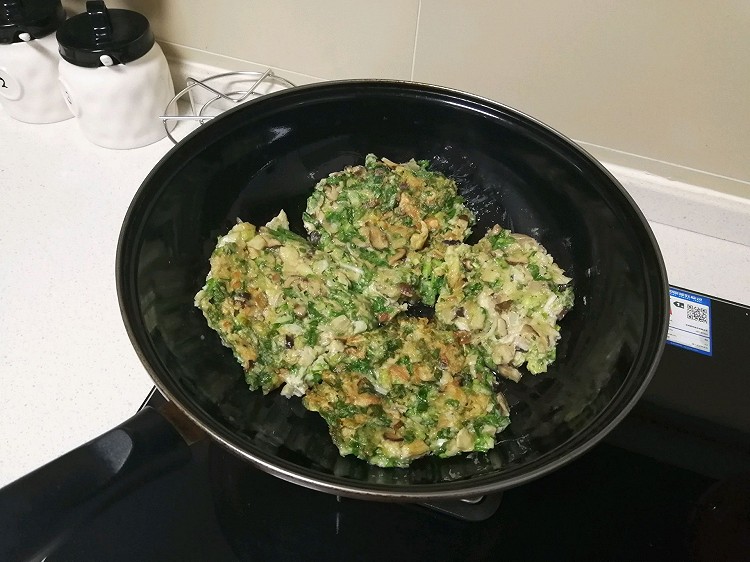 菌菇蔬菜蛋饼的做法