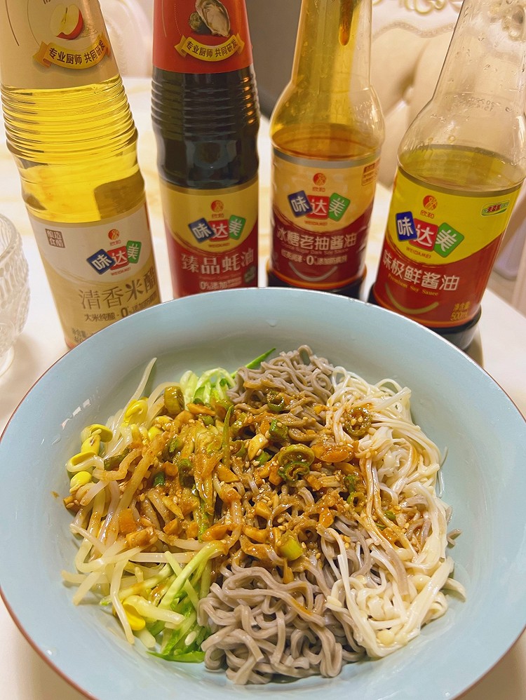 凉拌荞麦面的做法