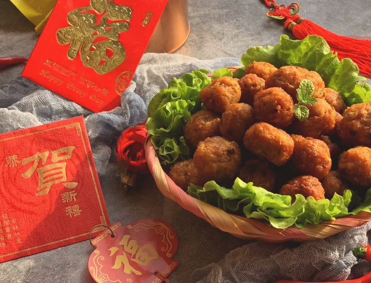 炸肉丸的做法