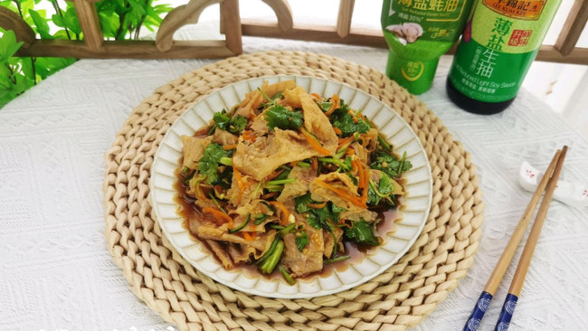 好吃抗饿不长肉的凉拌豆皮的做法