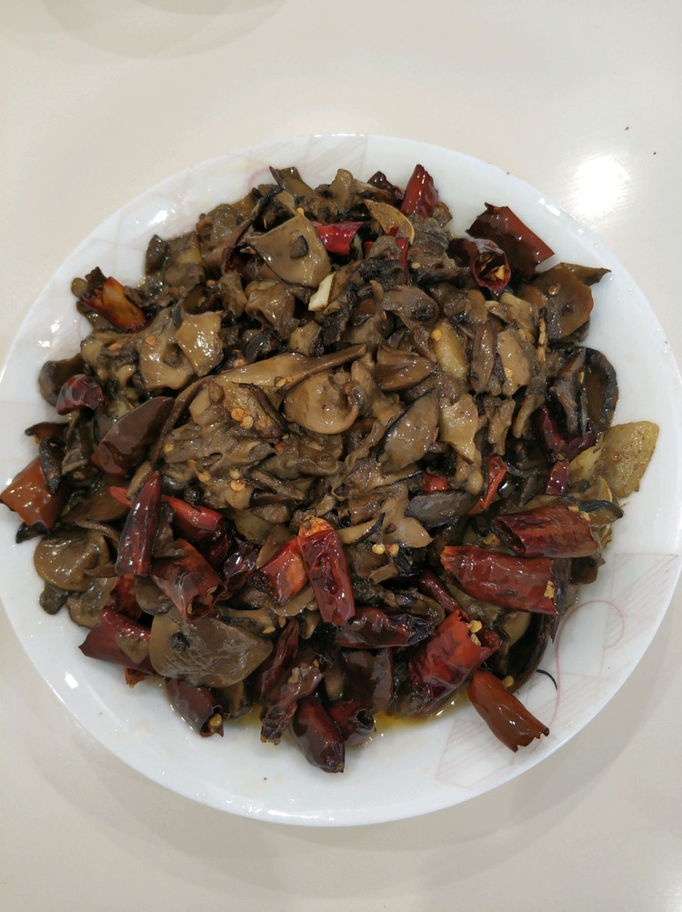 炒牛肝菌的做法