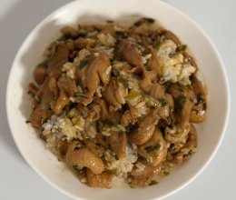 葱烧鸡腿肉饭的做法