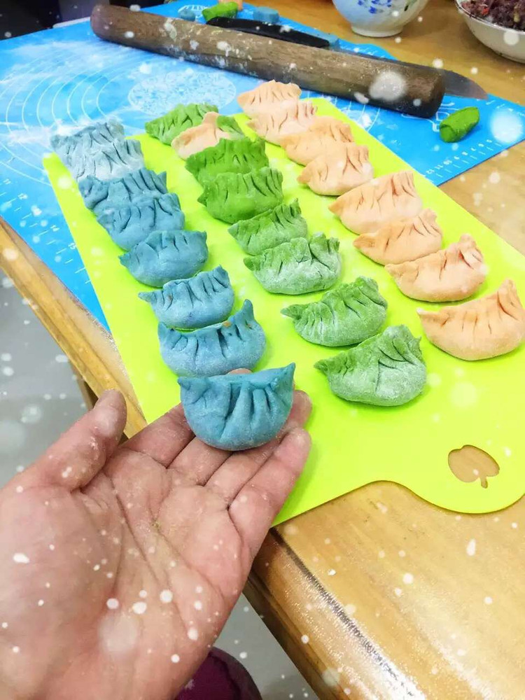 五彩饺子的做法