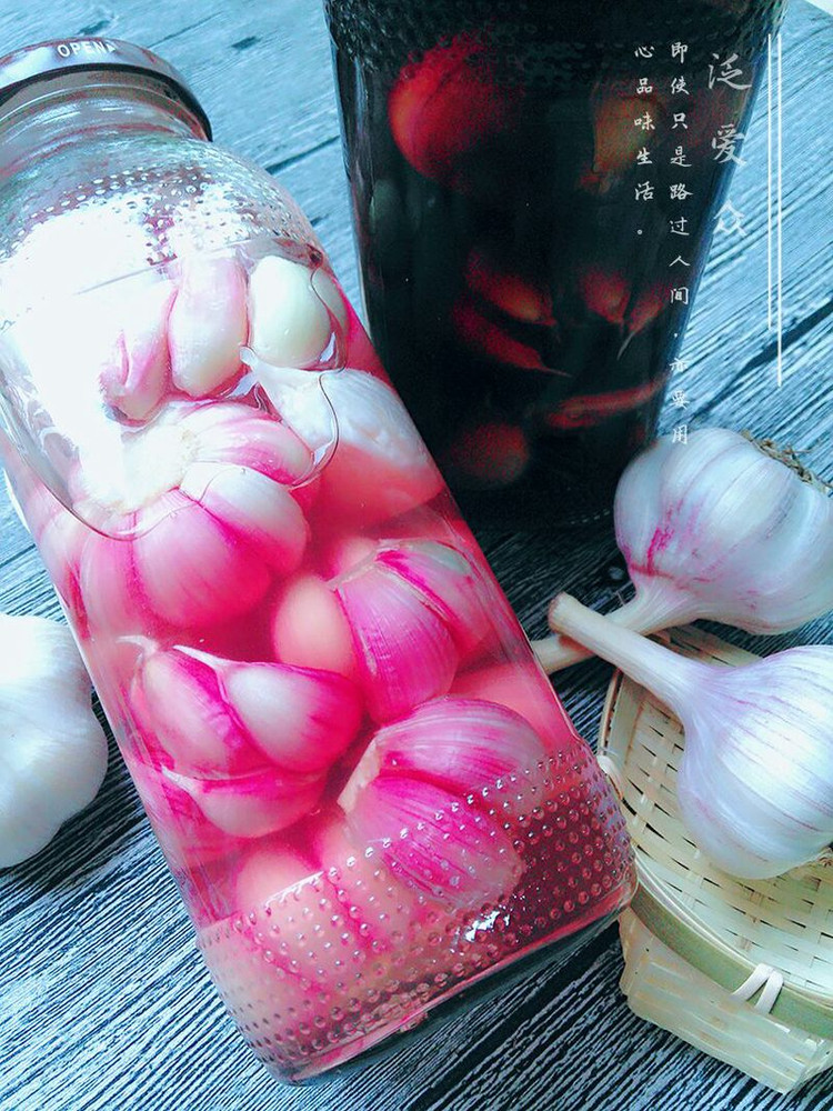 美翻的糖醋蒜的做法