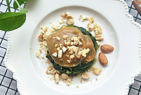 #美食新势力#坚果拌菠菜的做法