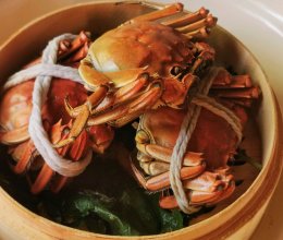 #鲜到鲜得，月满中秋，沉鱼落宴#紫苏蒸大闸蟹的做法