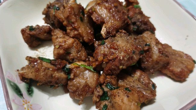 葱香小排骨的做法