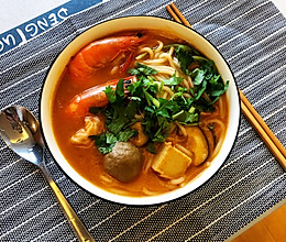 海鲜丸子米线（火锅底料）的做法