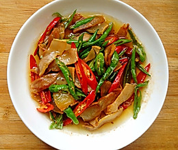 双椒腊肉的做法