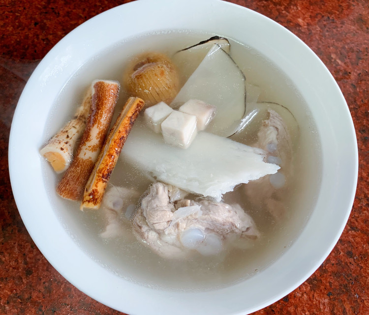 五指毛桃祛湿汤的做法