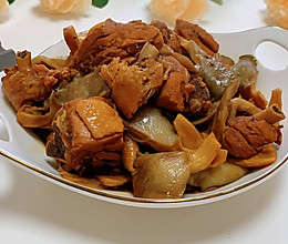 #肉食主义狂欢#鸡腿炖蘑菇的做法