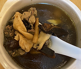 鱼胶灵芝乌鸡汤的做法